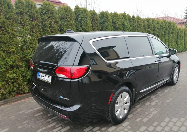 Chrysler Pacifica cena 139000 przebieg: 98425, rok produkcji 2019 z Mogilno małe 56